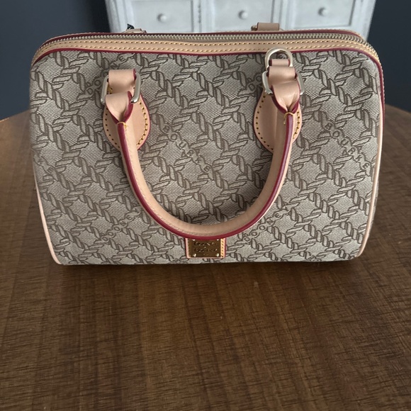 NWT Dooney  & Bourke Barrel Bag - Picture 3 of 5